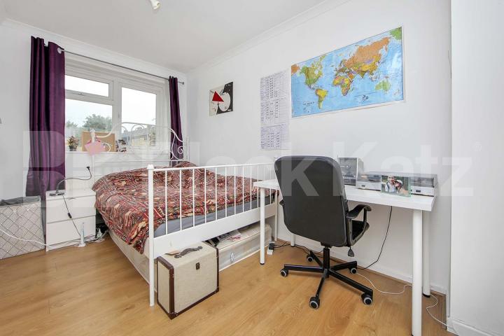 			NEW INSTRUCTION , 4 Bedroom, 1 bath, 1 reception Apartment			 Olney Road, Kennington/ Elephant and Castle